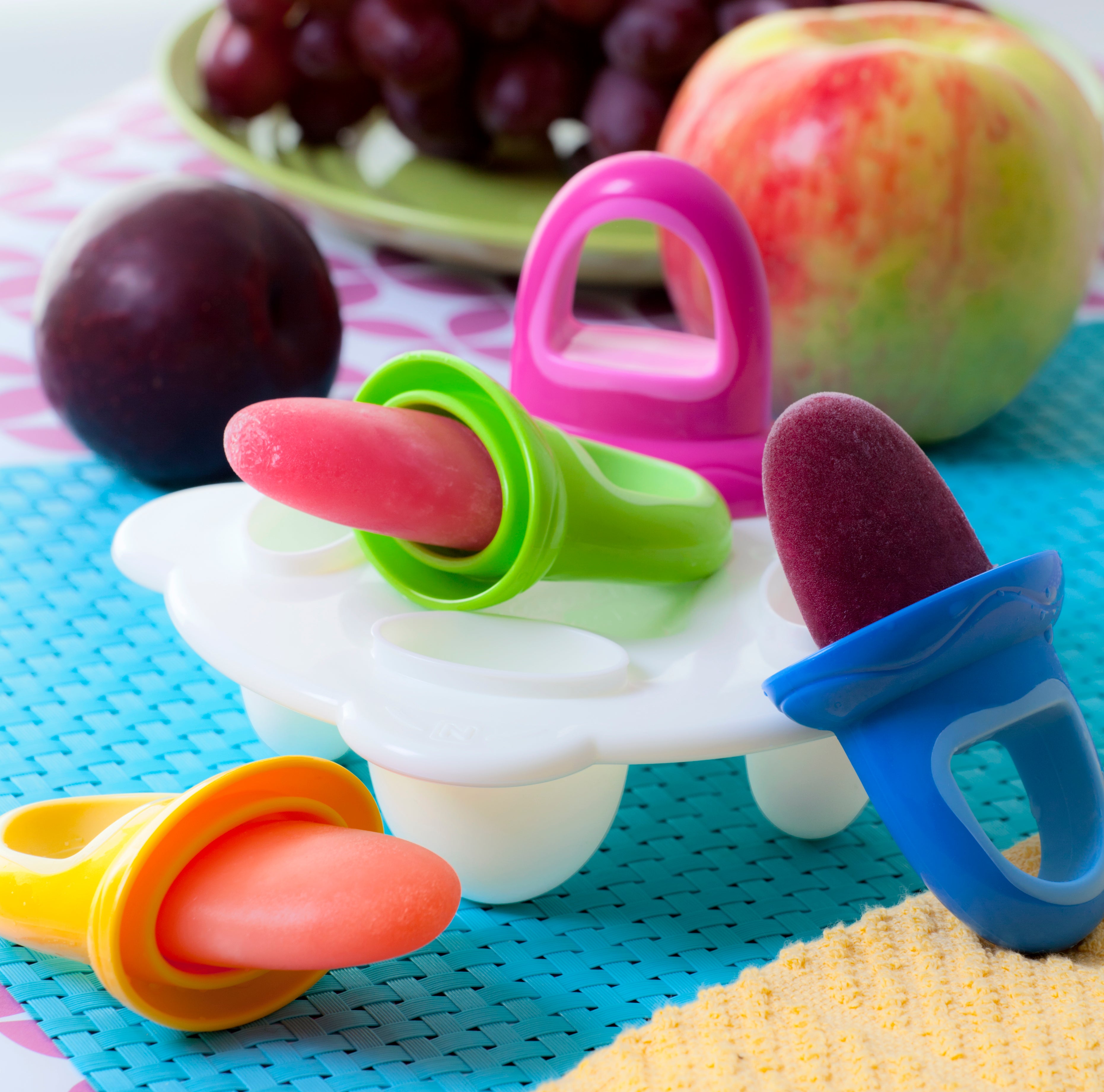 Toy blender and popsicle set that works! 