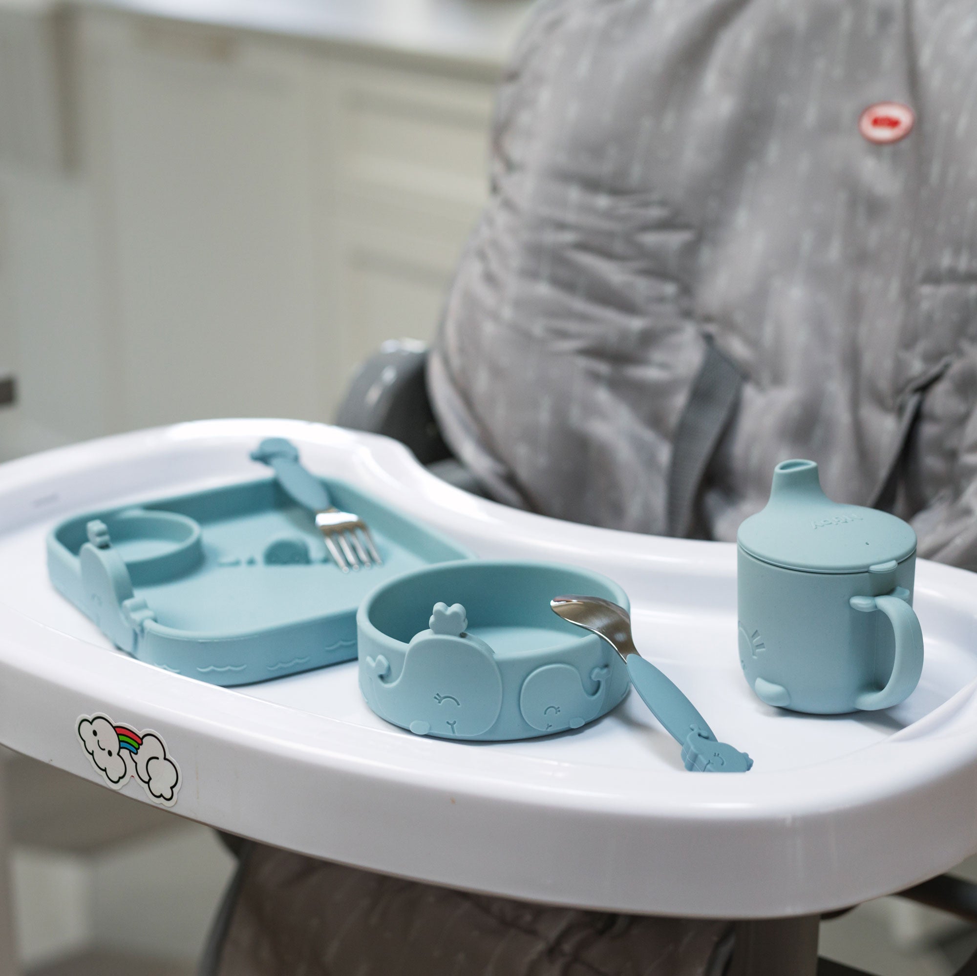 Animal Friends 6-Piece Dinnerware Set - Blue Whale