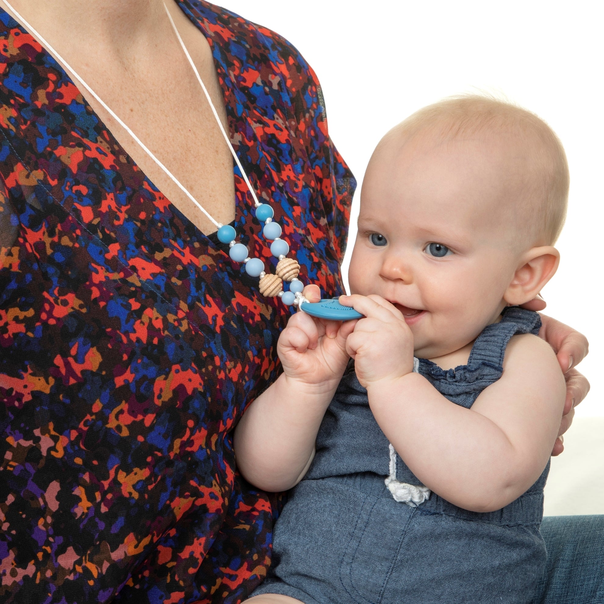 Nuby teething trends store necklace