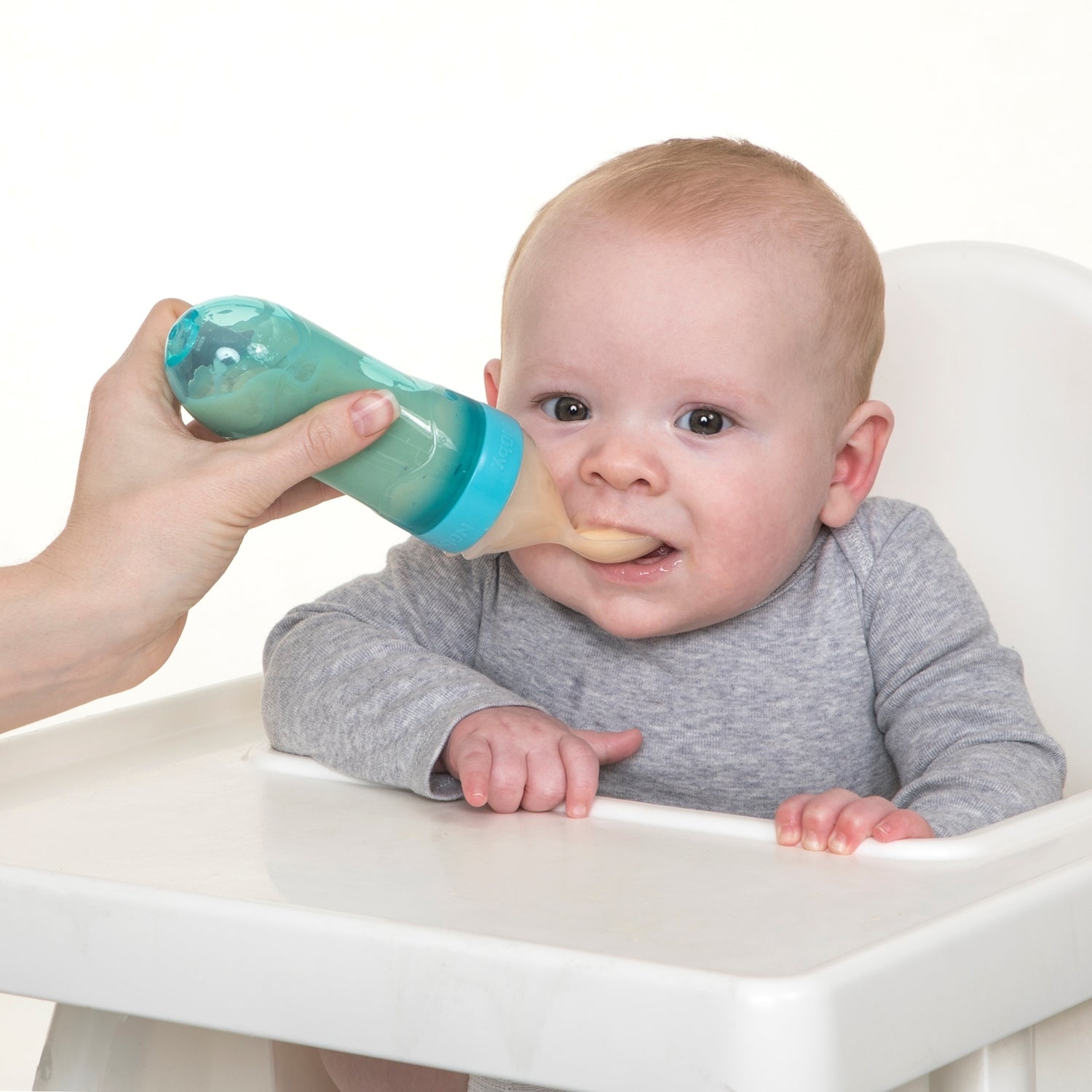 Feeding fashion bottle with spoon feeder