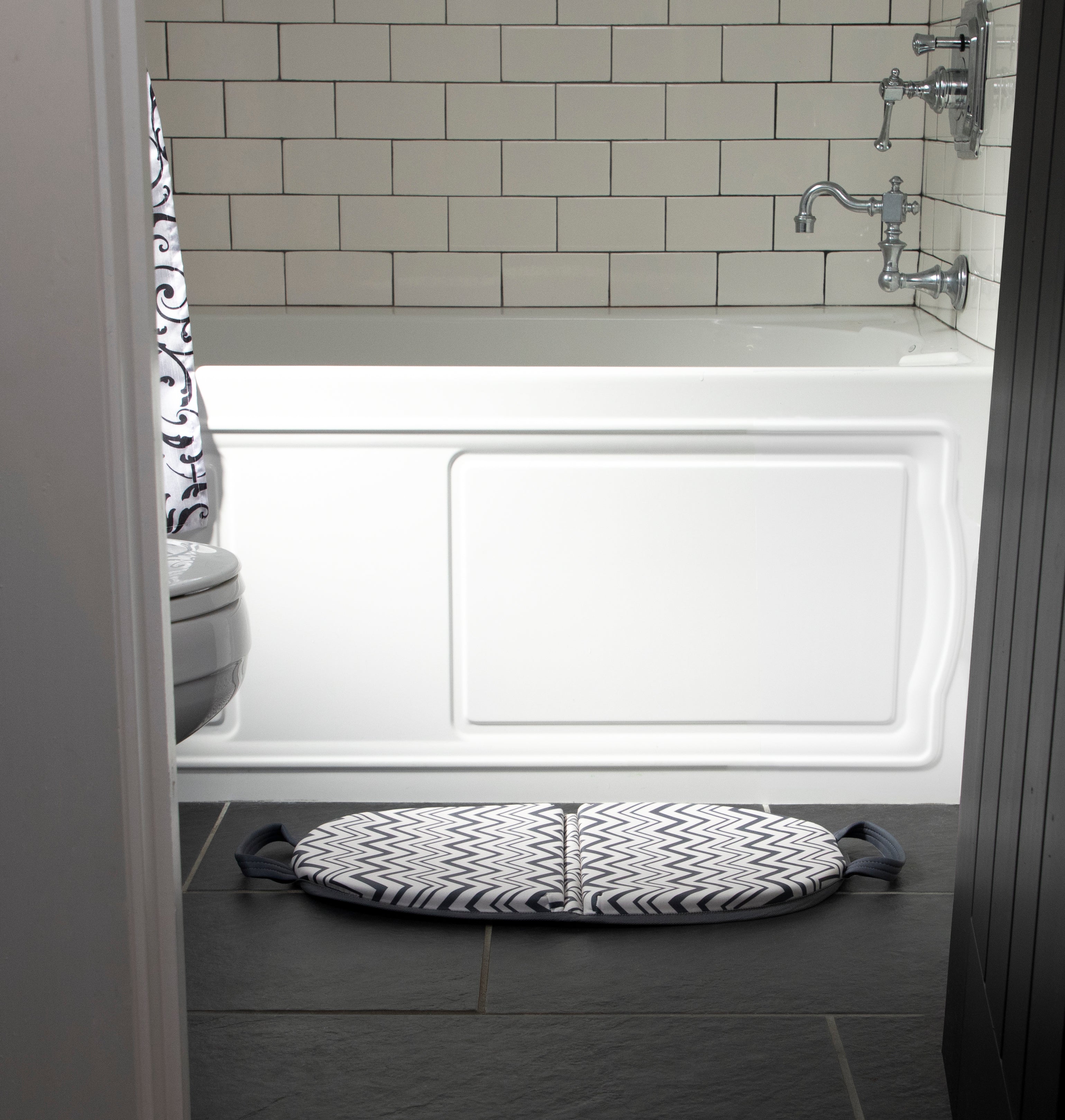 Folding Bathtub Kneeling Pad - Nuby US